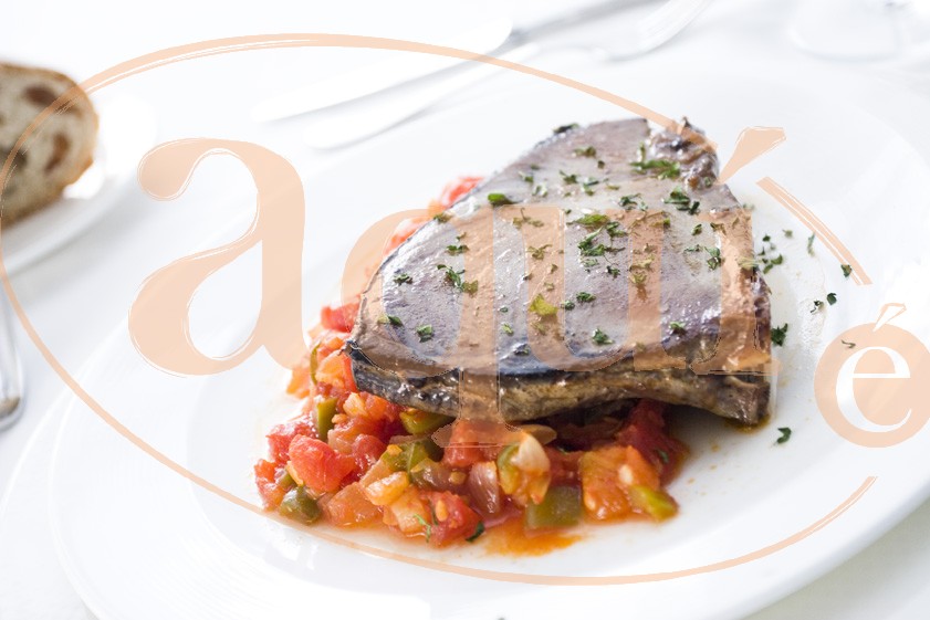 bonito-con-fritada-486