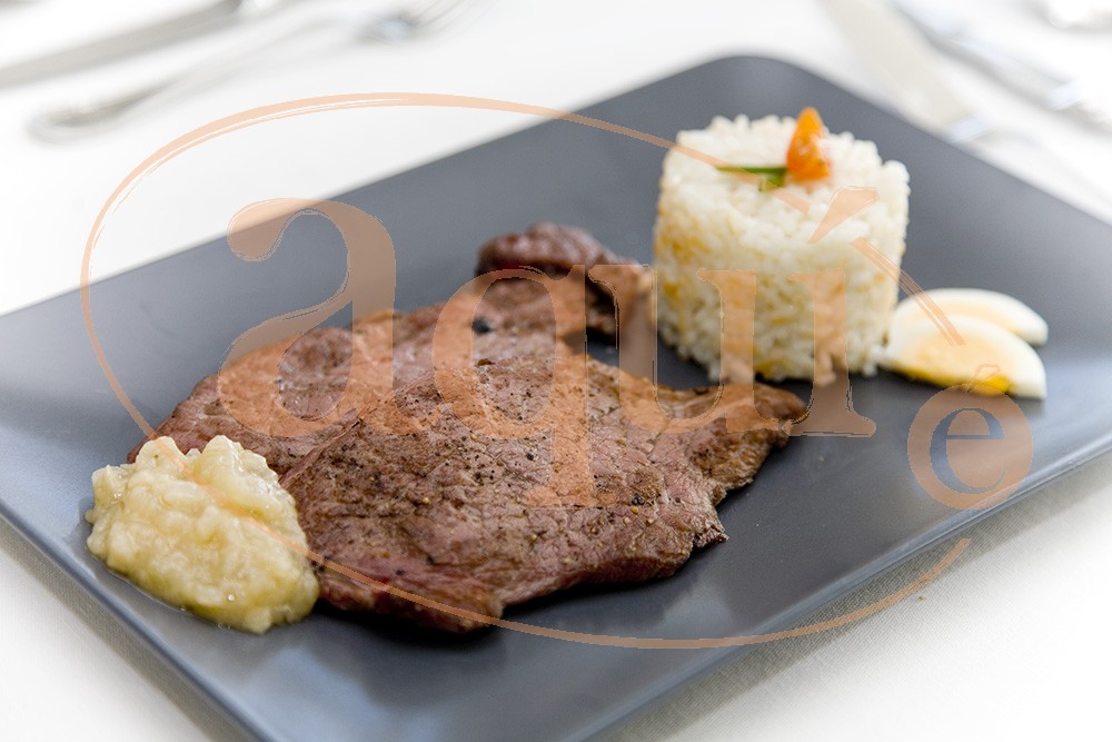 filete-de-ternera-en-salsa-de-cebolla-281