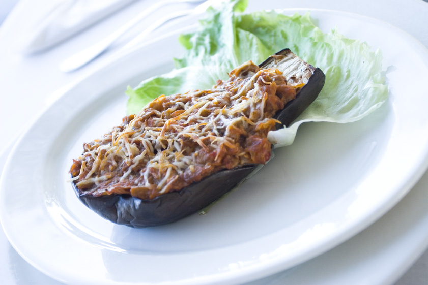 BERENJENA RELLENA ATUN TOMATE
