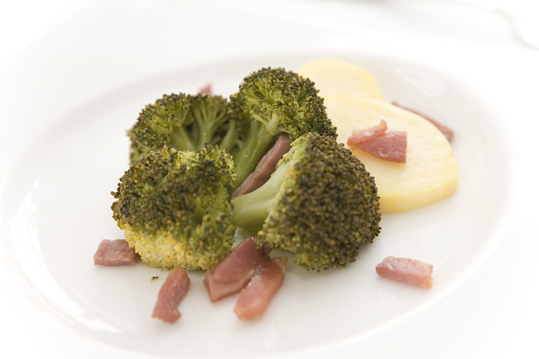 BROCOLI SALTEADO PATATAS