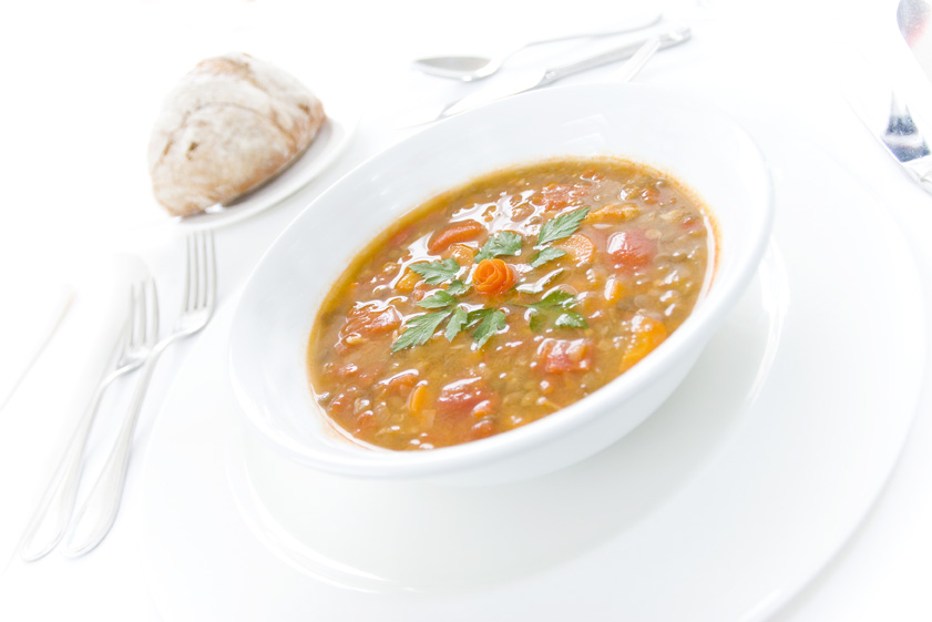 LENTEJAS CON TOMATE CEBOLLA