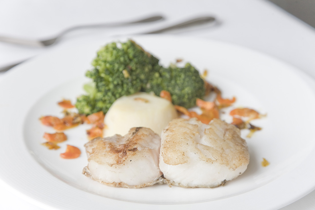 LOMO MERLUZA CON VERDURAS