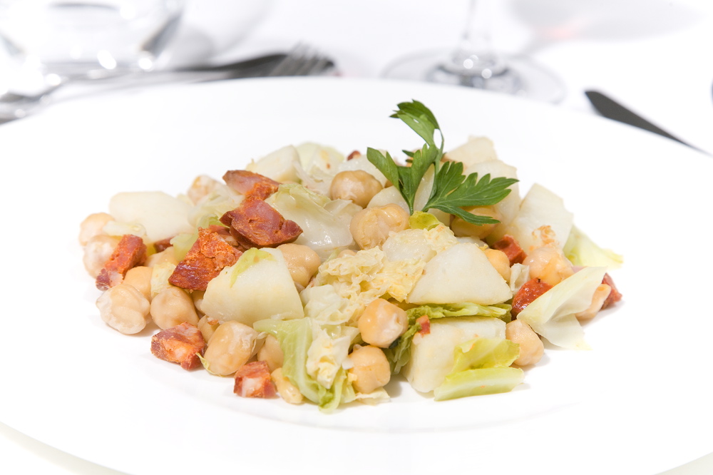 REPOLLO GARBANZOS Y CHORIZO