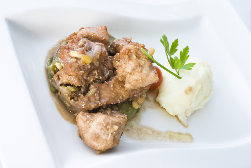 PECHUGA PAVO PIÑONES