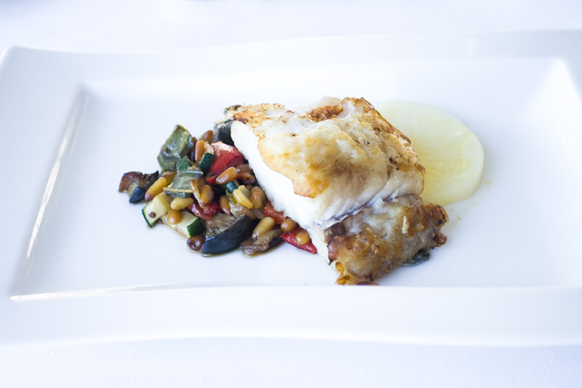 PESCADA ALA PLANCHA PISTO