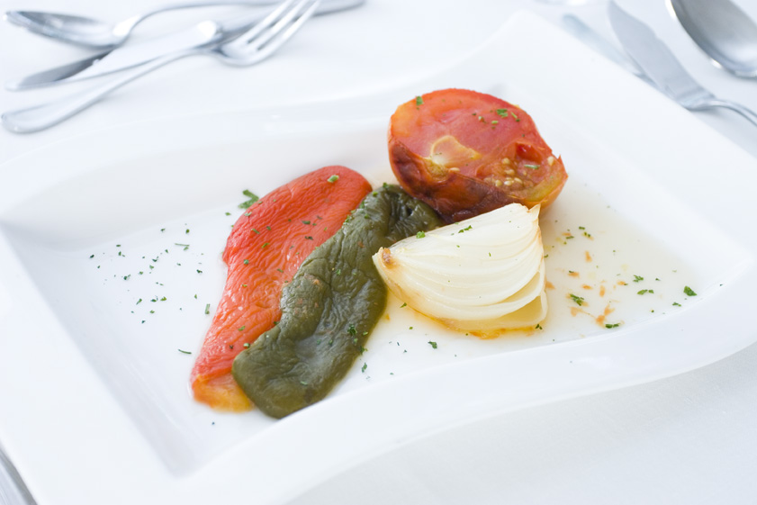 ENSALADA TIBIA TOMATE PIMIENTOS ASADOS